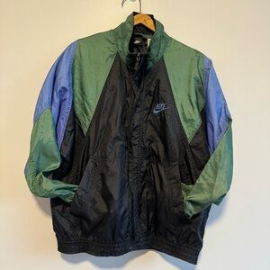 VINTAGE NIKE WINDBREAKER